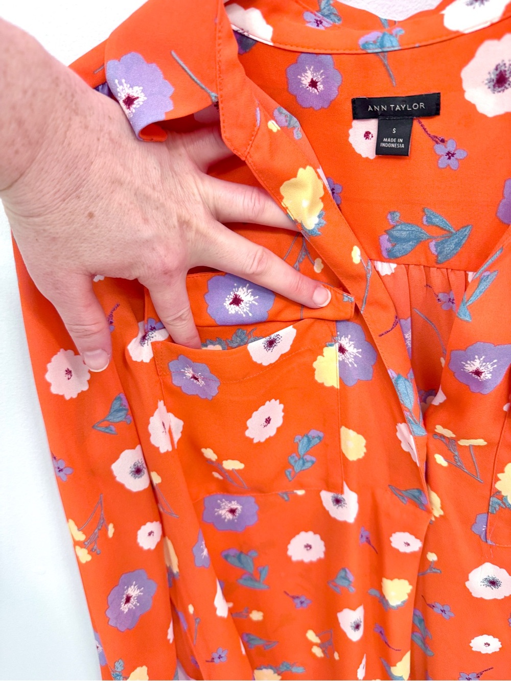 Ann Taylor Orange Floral Button-Front Blouse - Picture 5 of 9